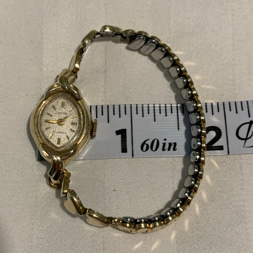 Vintage Women’s Bulova Capital 17 Jewels Wristwatch (Not Working)